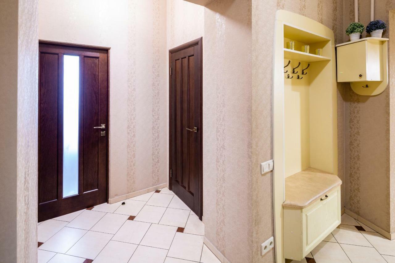 Alfa Apartments Kniazia Romana 11 Lviv Exteriör bild