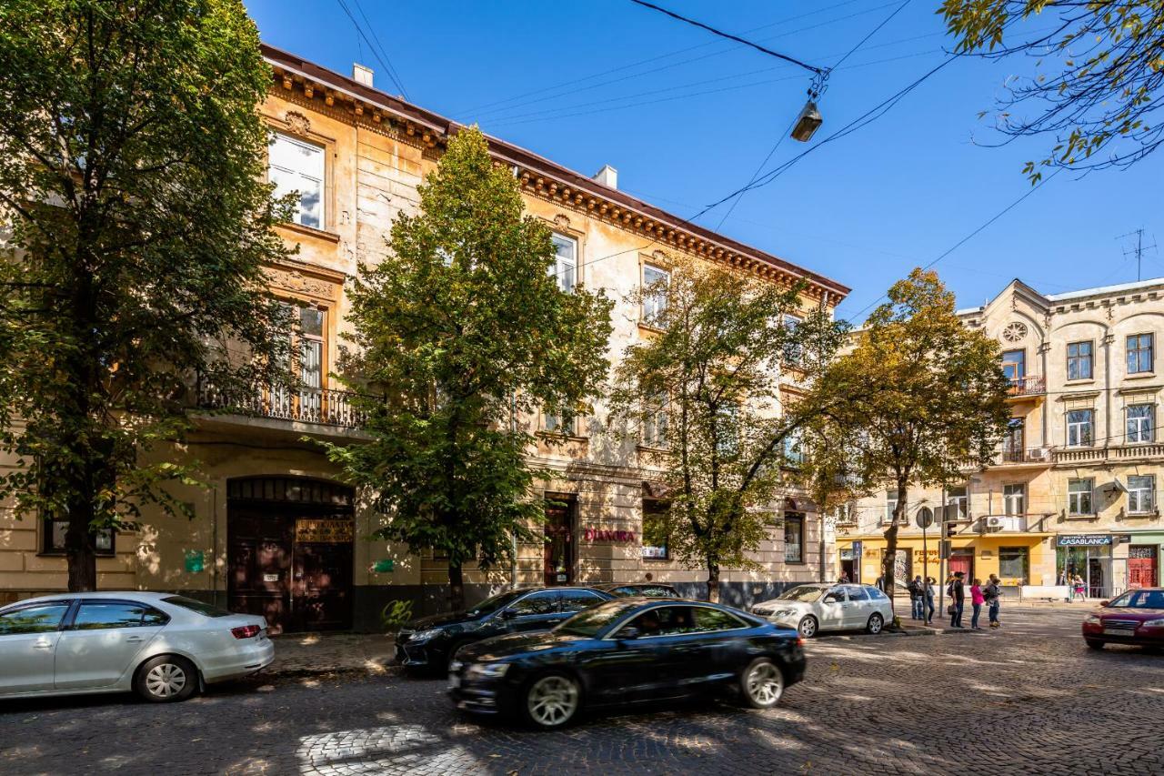 Alfa Apartments Kniazia Romana 11 Lviv Exteriör bild